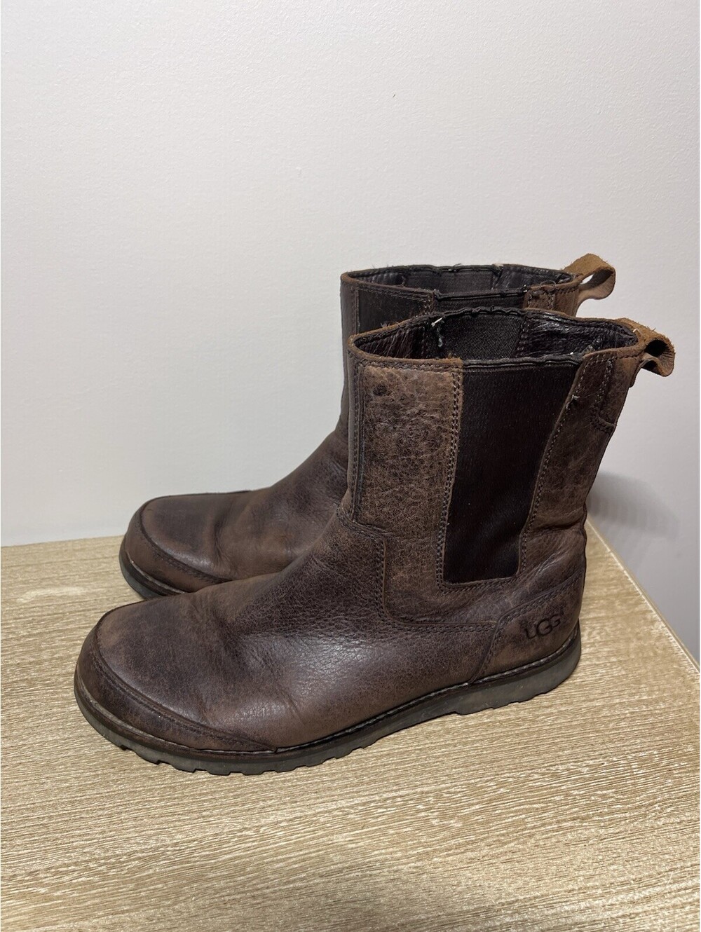 UGG Men’s Brown Boots Size 8.5